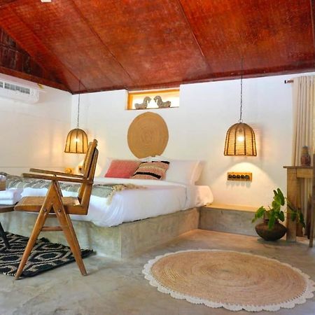 Sunsets And Palm Trees Bed and Breakfast Alappuzha Exteriör bild