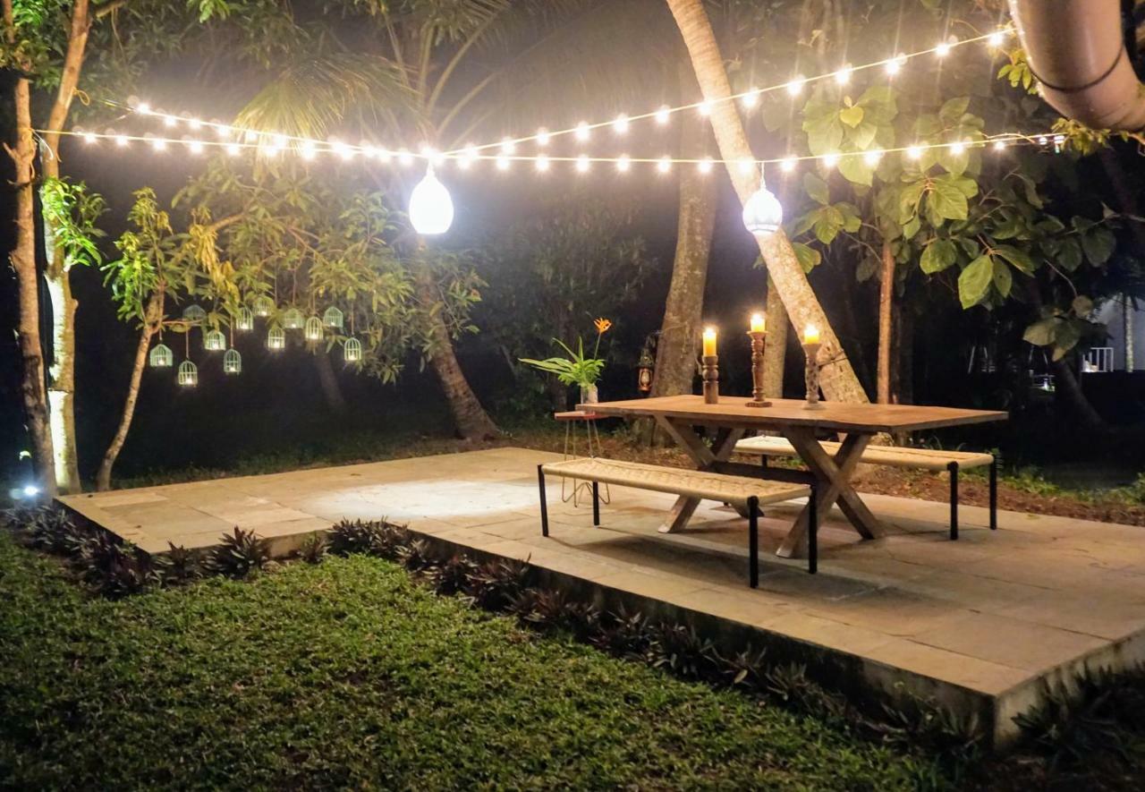 Sunsets And Palm Trees Bed and Breakfast Alappuzha Exteriör bild